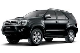 Toyota Fortuner Diesel tahun 2013 Disewakan call 021 7099 5161