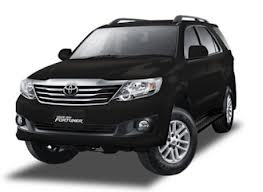 Toyota Fortuner Diesel tahun 2013 Disewakan call 021 7099 5161